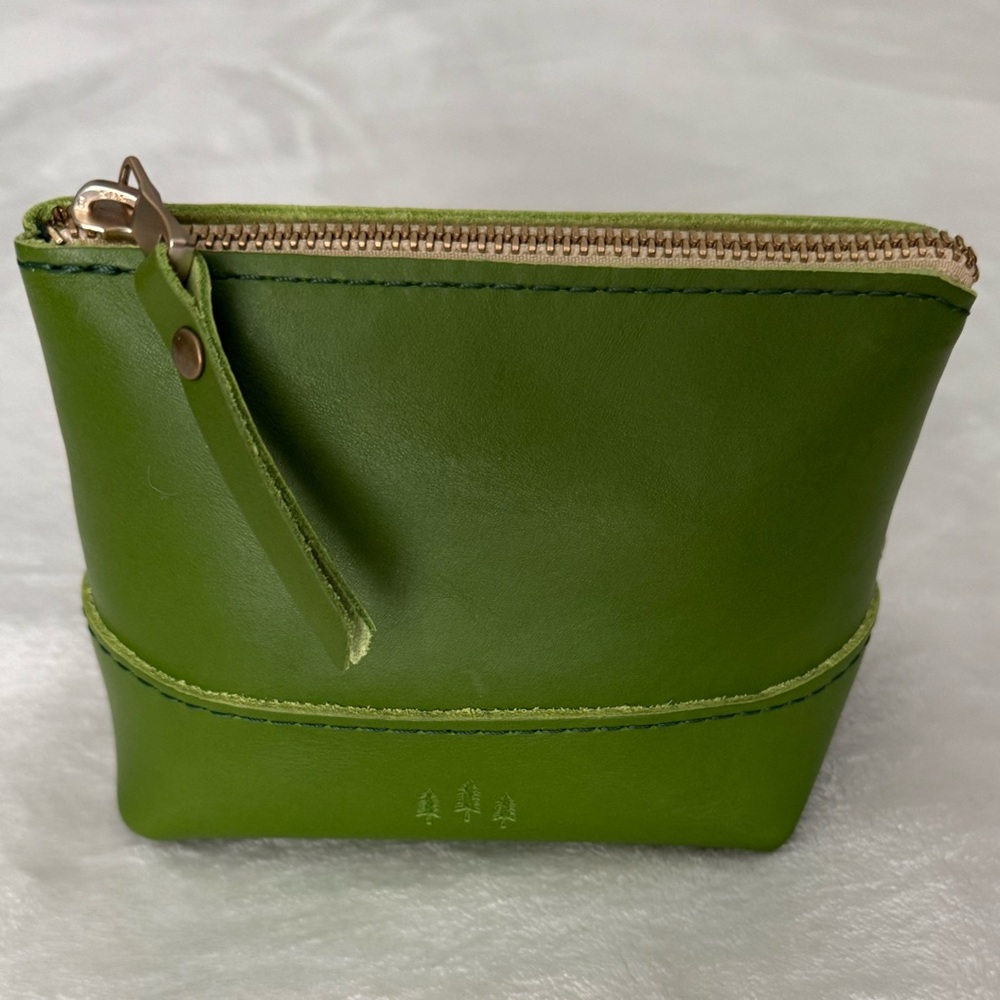 NWOT Portland Leather Small Chelsea in green apple